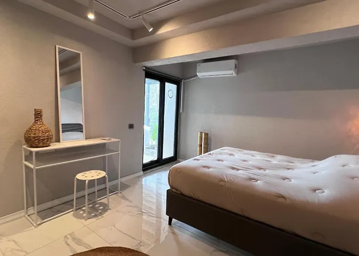Apartment Mavinin Ve Yesilin Dansi