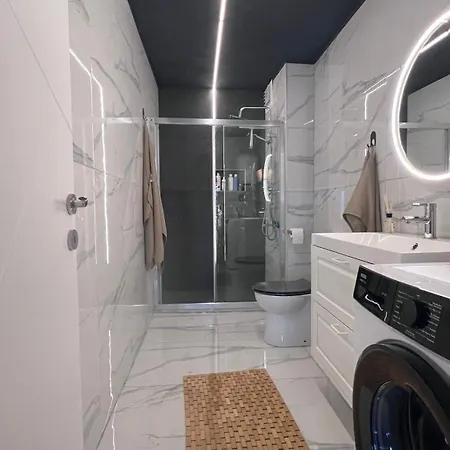 Mavinin Ve Yeşilin Dansı *