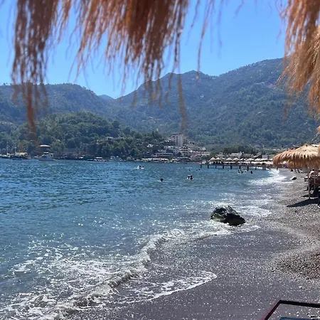 Mavinin Ve Yesilin Dansi, Panoramik Manzara, 75m2 * マルマリス